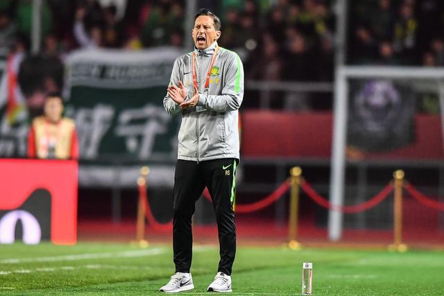 卡萨诺批米兰老板：米兰属于球迷