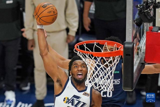 步行者险胜终结绿军4连胜 活塞力克76人获首胜